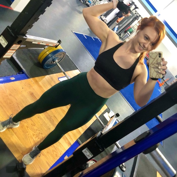 Meet your Posher, Jessica - Picture 1 of 1